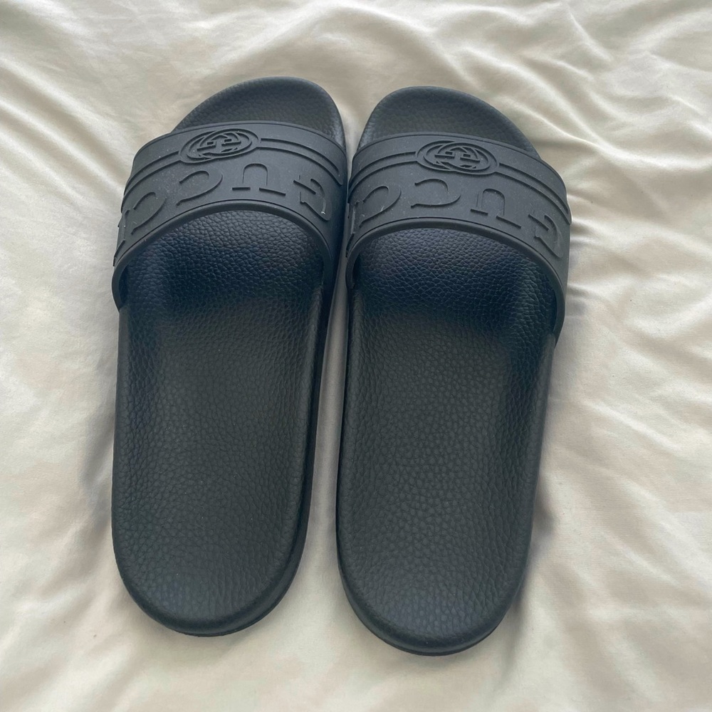 GUCCI SLIDES